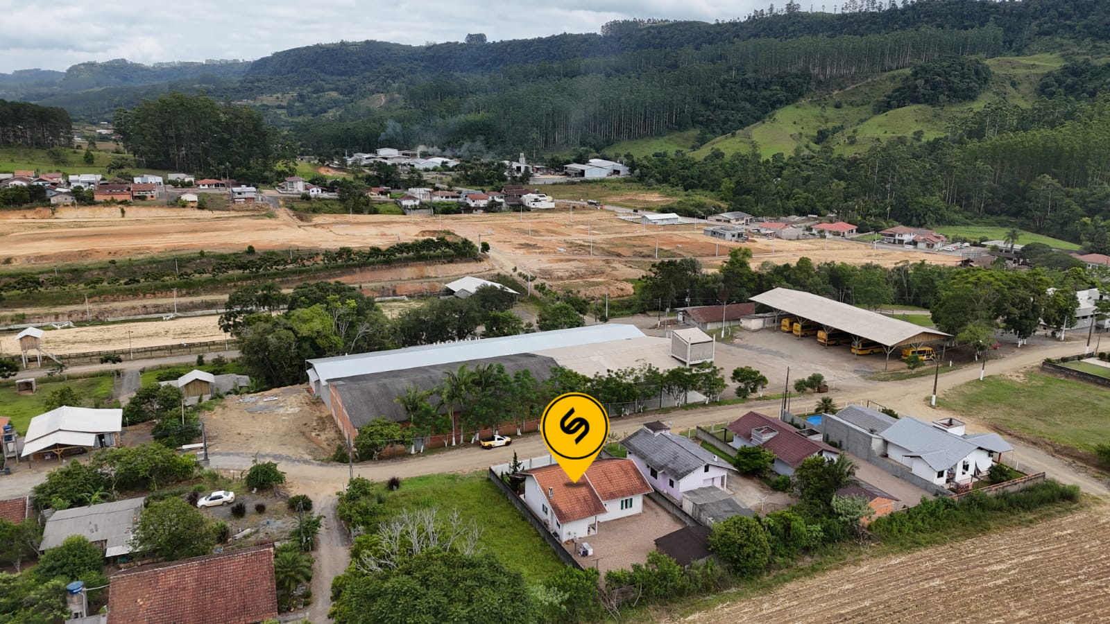 Casa à venda no Centro: 