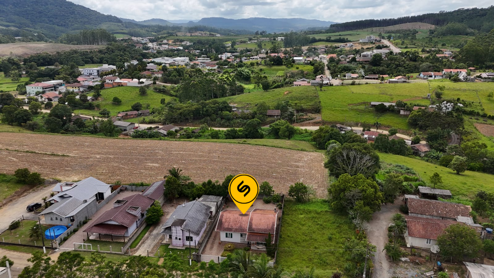 Casa à venda no Centro: 