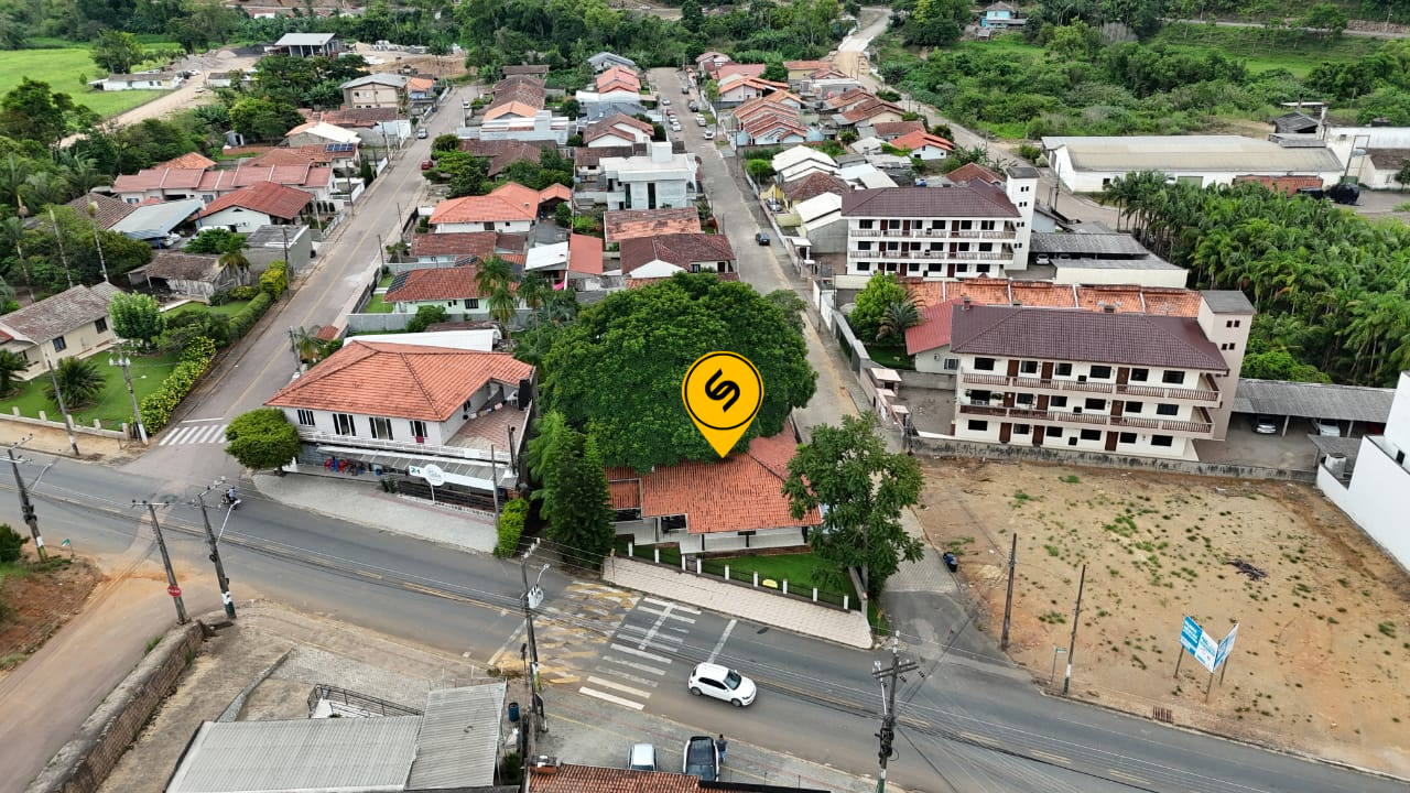 Casa à venda no Centro: 