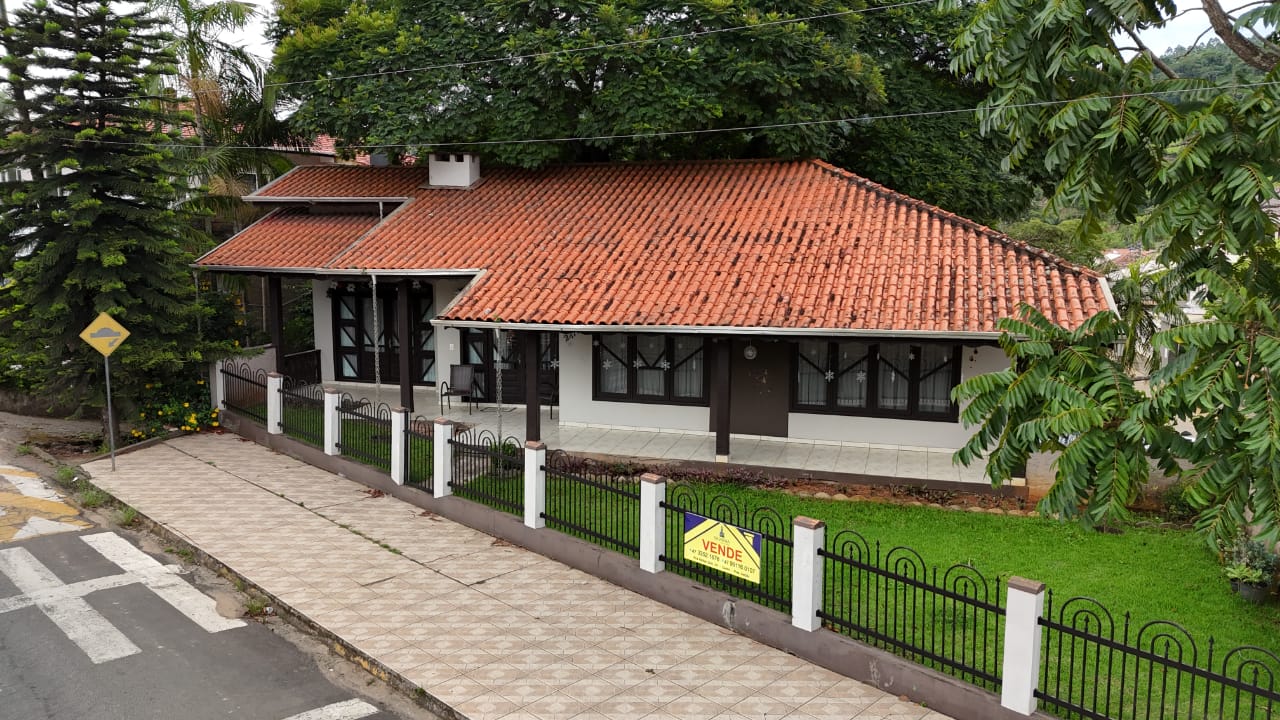 Casa à venda no Centro: 