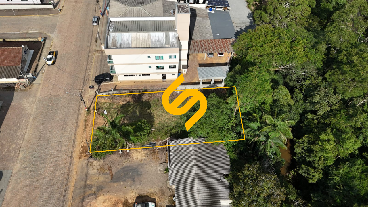 Residencial/Comercial à venda no Centro : 
