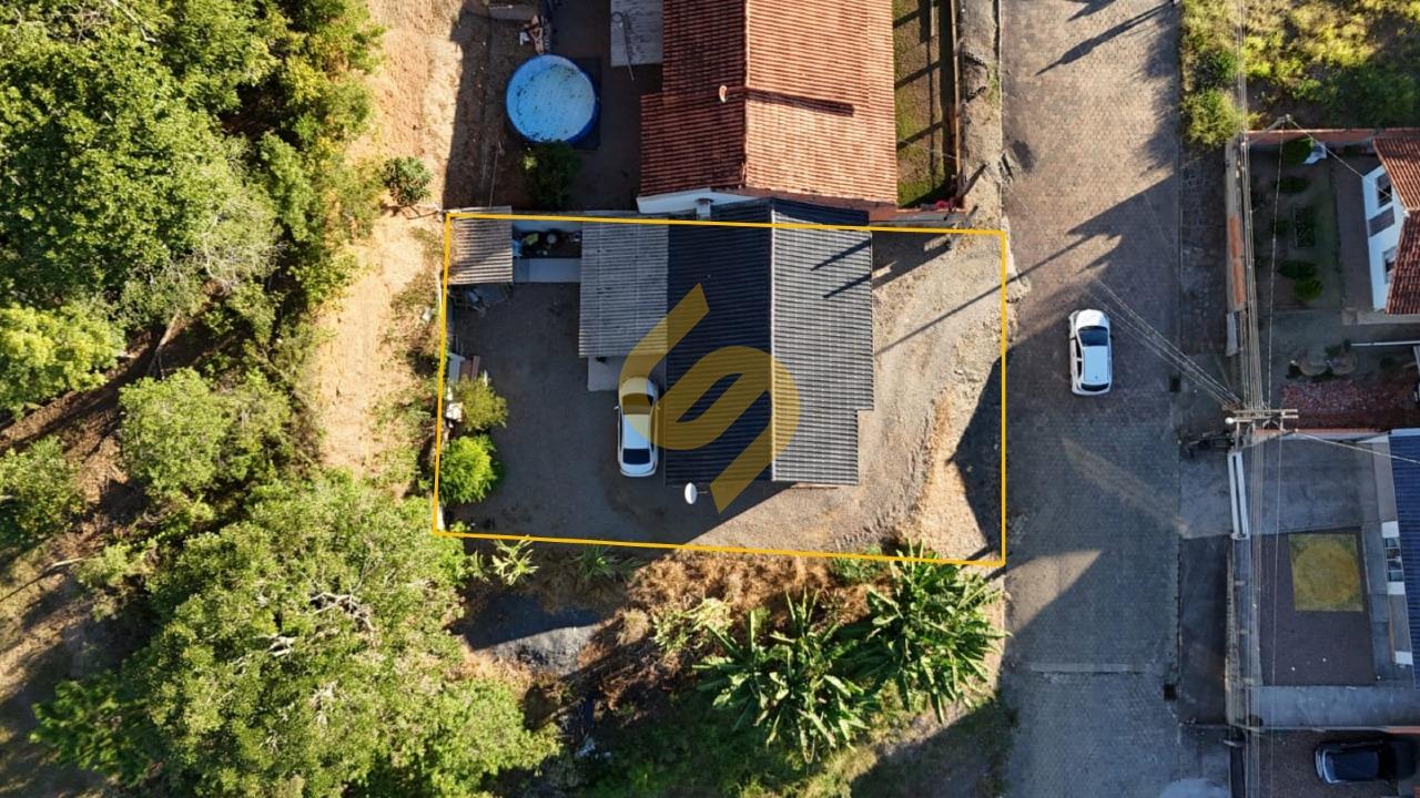 Casa à venda no Revólver: 