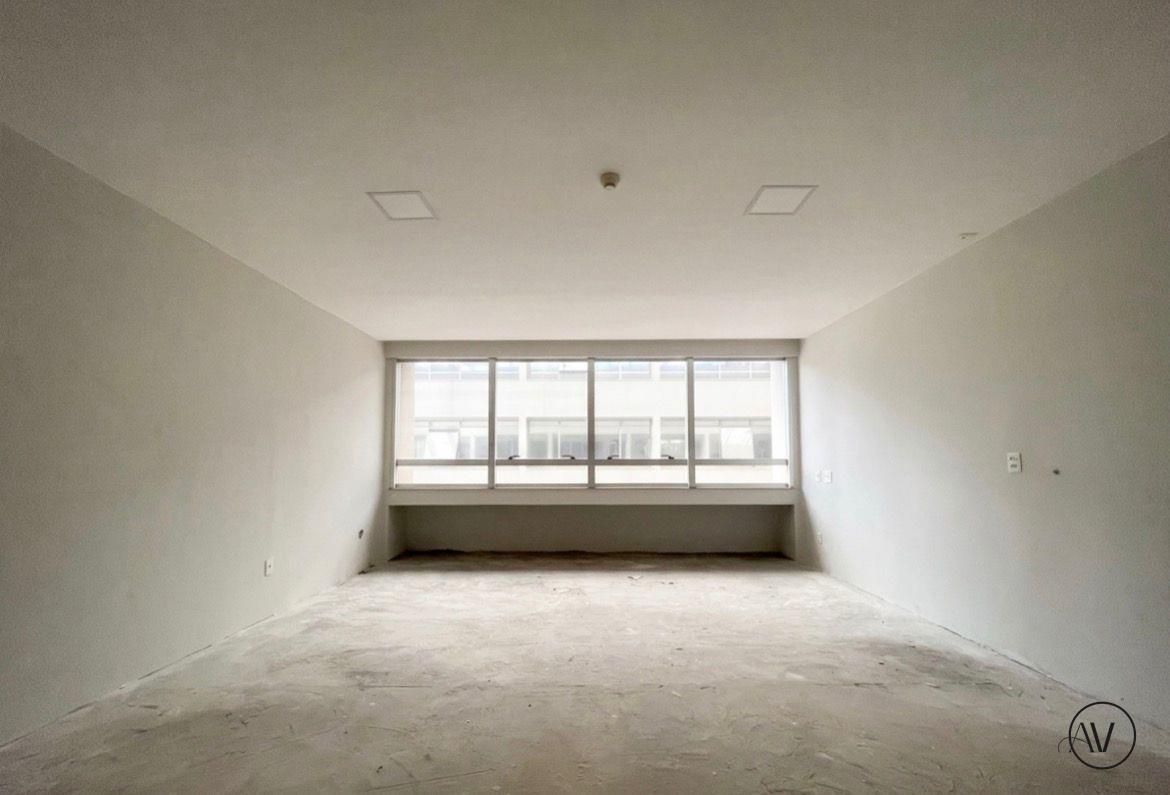 Sala à venda no Setor de Habitações Individuais Sul: 