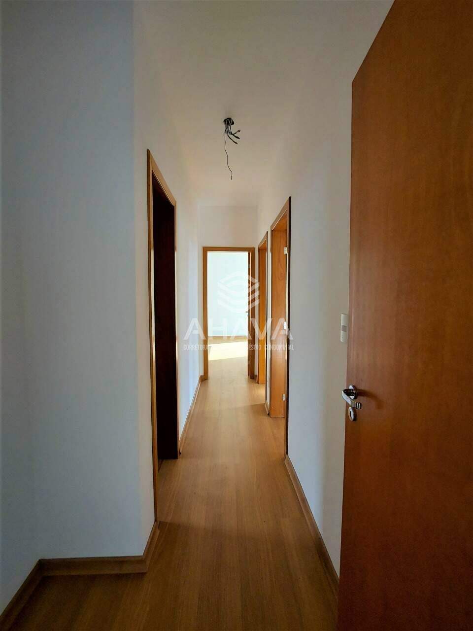 Apartamento à venda no Jaraguá: ACESSOS PARA QUARTOS E BANHEIRO SOCIAL