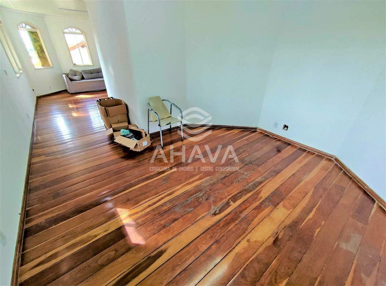 Casa geminada à venda no Santa Branca: SALA