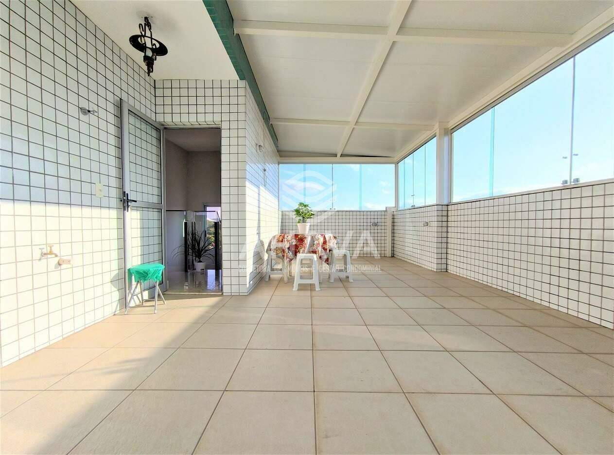 Cobertura à venda no Itapoã: ÁREA EXTERNA