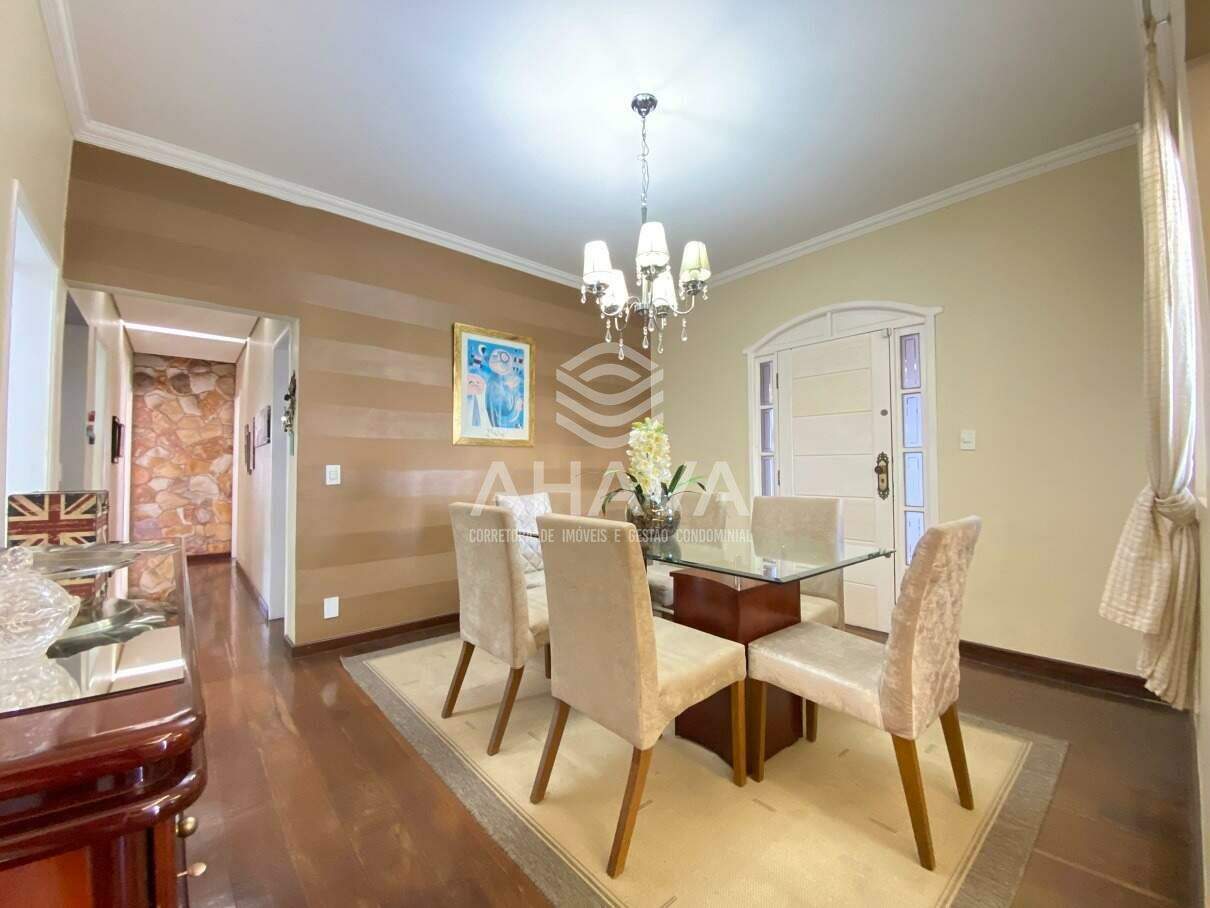 Casa à venda no Planalto: Sala de Jantar