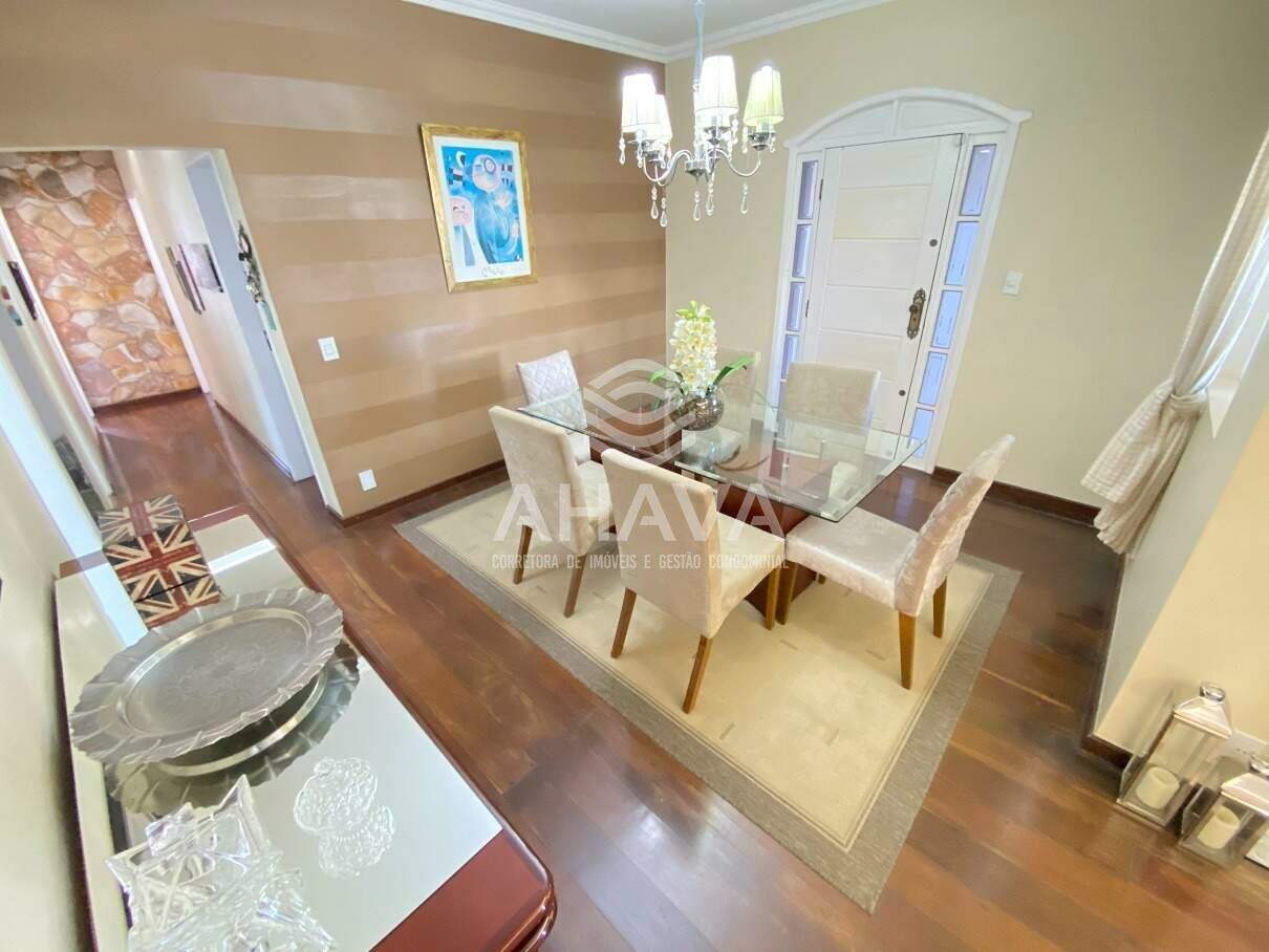 Casa à venda no Planalto: Sala de Jantar