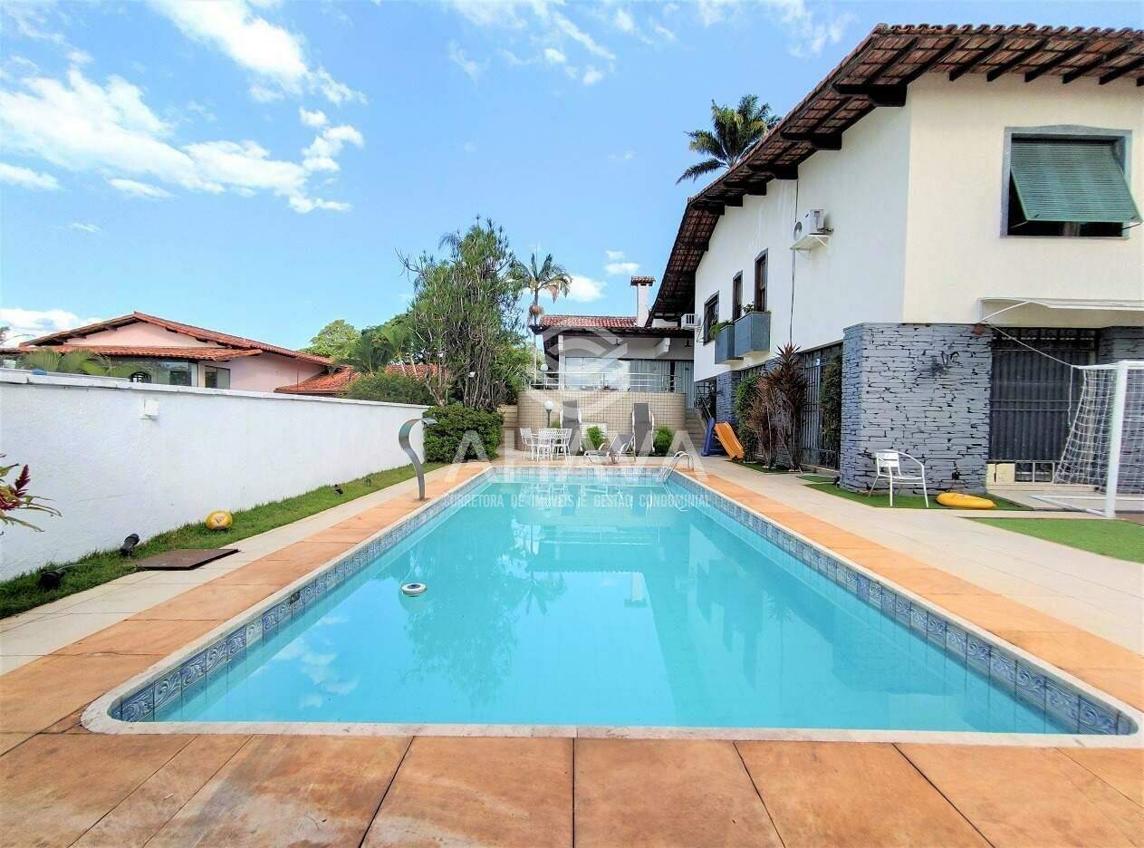 Casa à venda no Bandeirantes: PISCINA