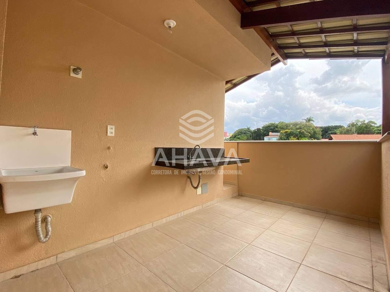 Cobertura à venda no Candelária: 