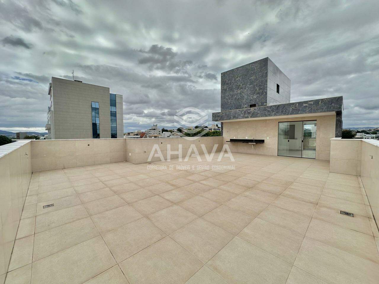 Cobertura à venda no Santa Rosa: 