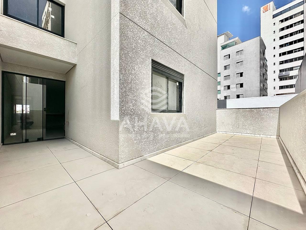 Apartamento com área privativa à venda no Itapoã: 