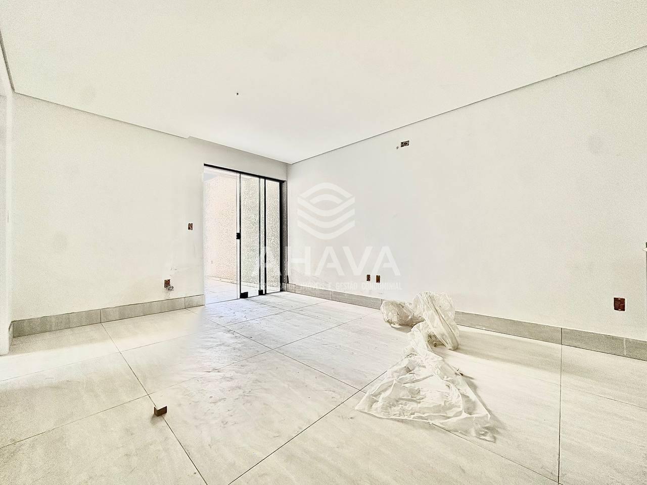 Apartamento com área privativa à venda no Itapoã: 