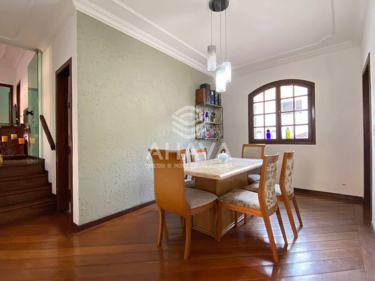 Casa geminada à venda no Santa Amélia: 