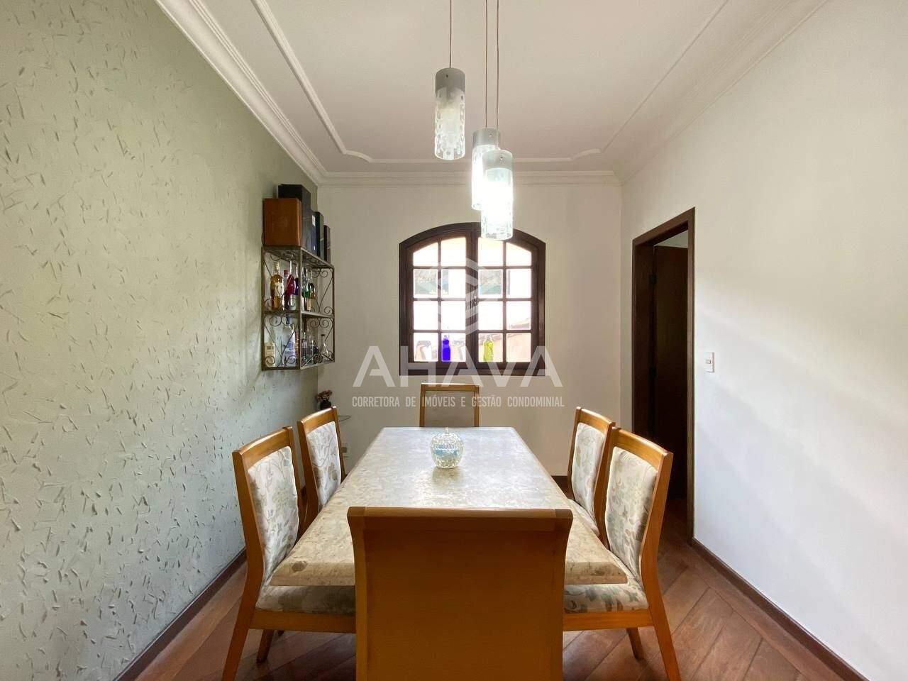 Casa geminada à venda no Santa Amélia: 