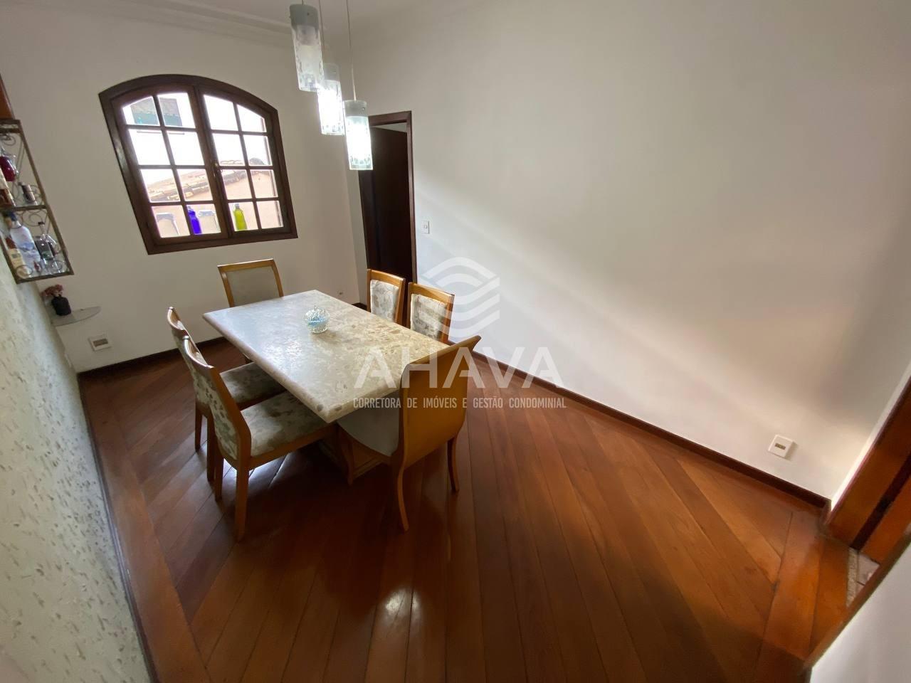 Casa geminada à venda no Santa Amélia: 