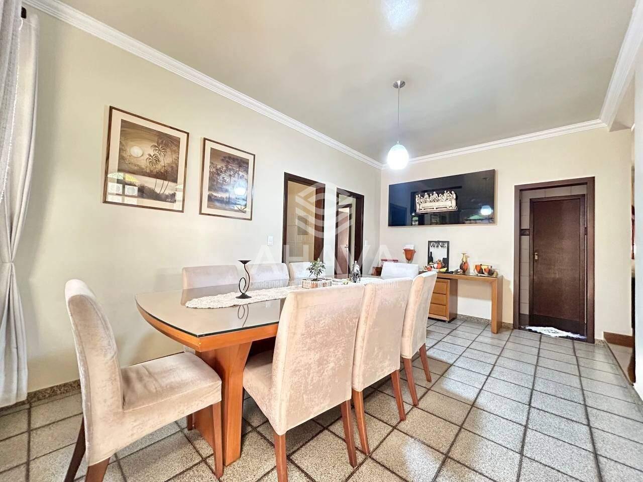 Casa à venda no Santa Amélia: Sala de Jantar