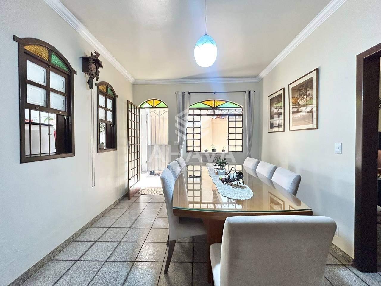 Casa à venda no Santa Amélia: Sala de Jantar