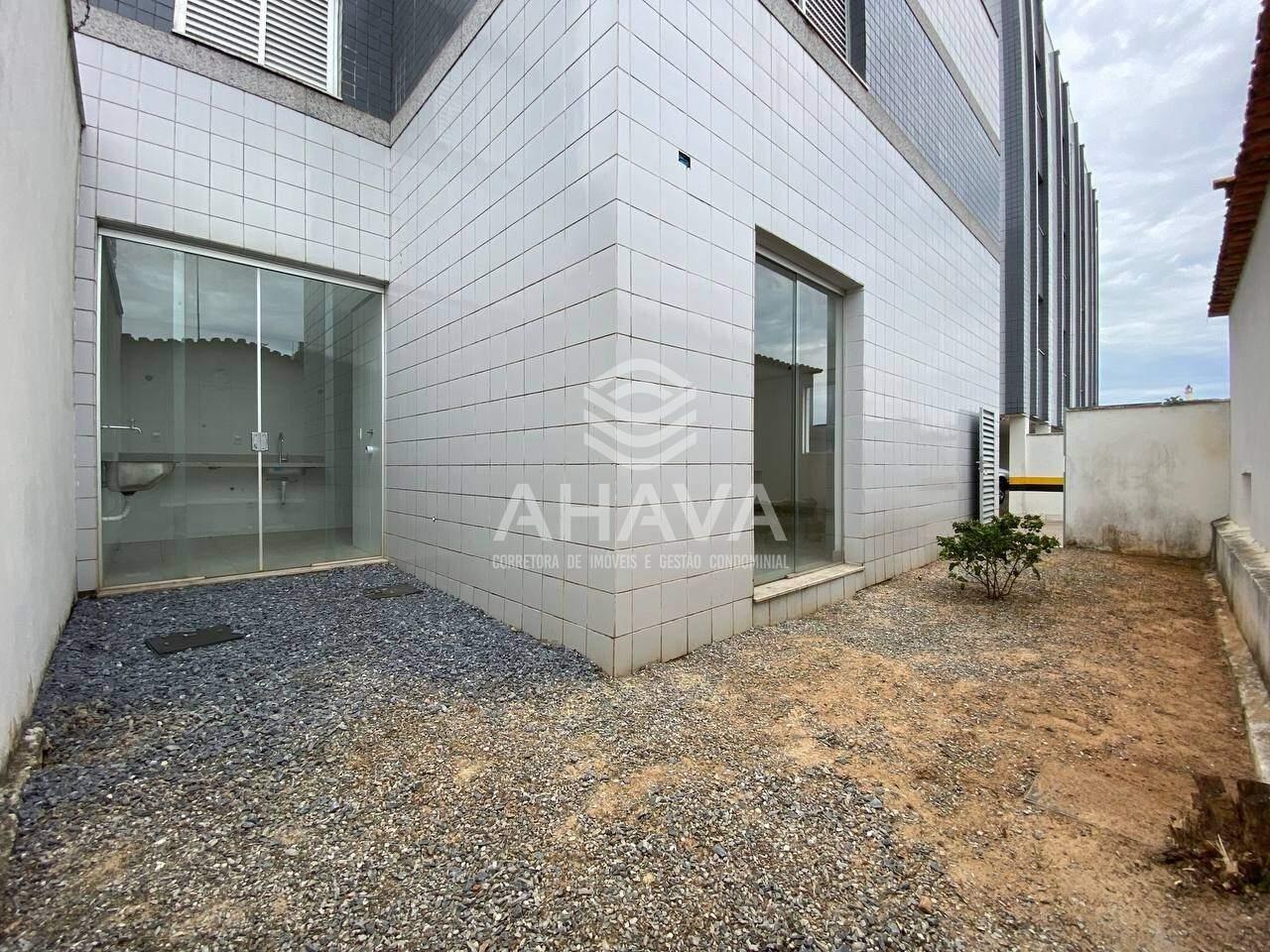 Casa em condomínio à venda no Santa Mônica: 