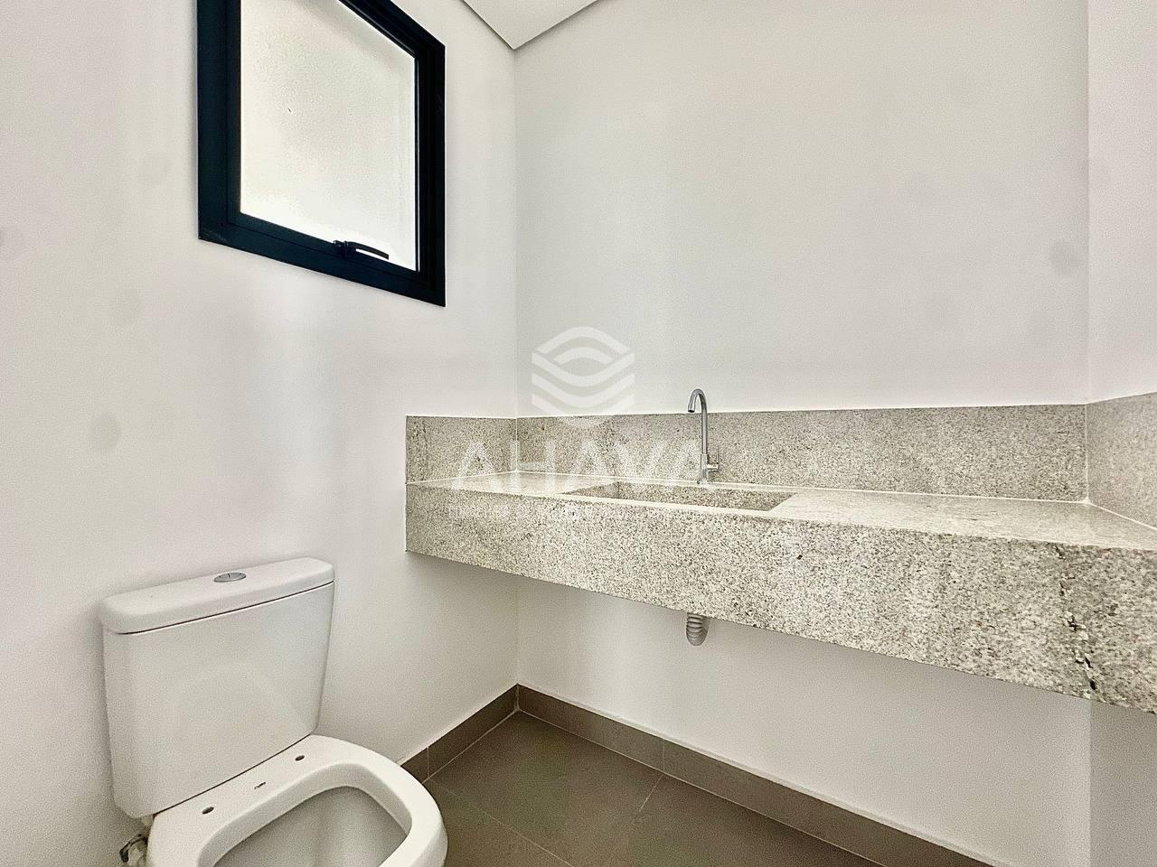 Casa à venda no Planalto: 