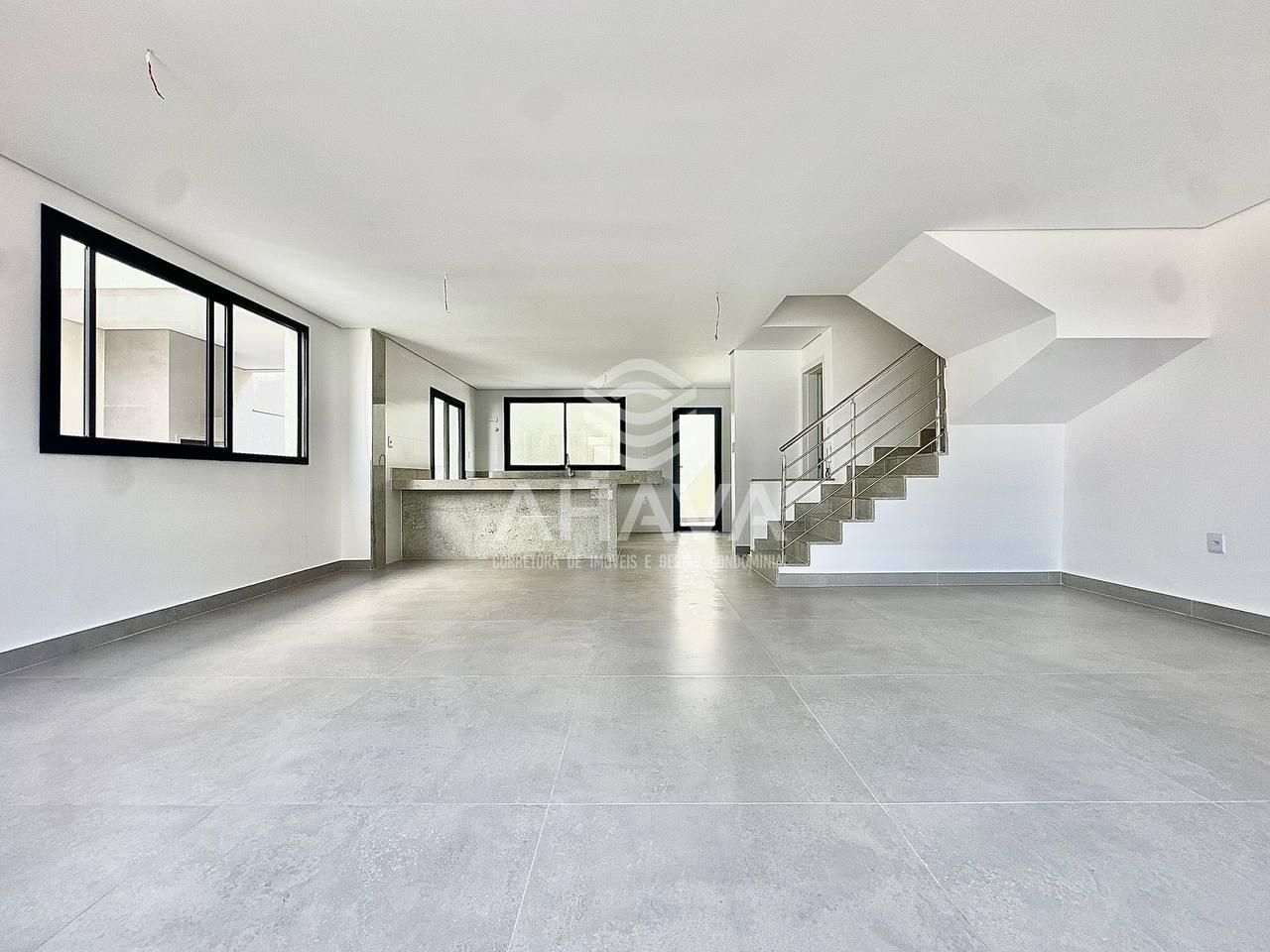 Casa à venda no Planalto: 