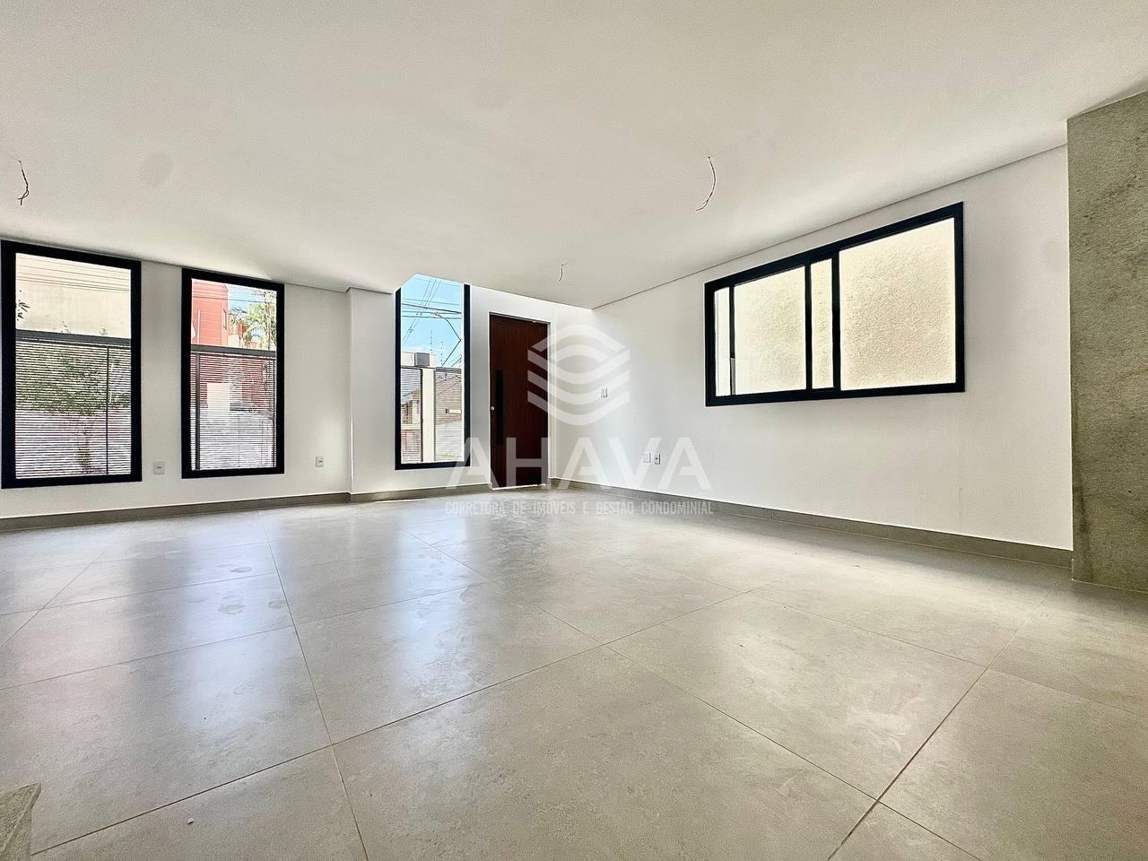 Casa à venda no Planalto: 