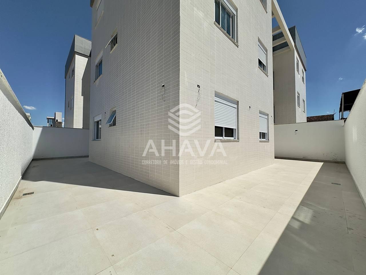 Apartamento com área privativa à venda no Itapoã: 