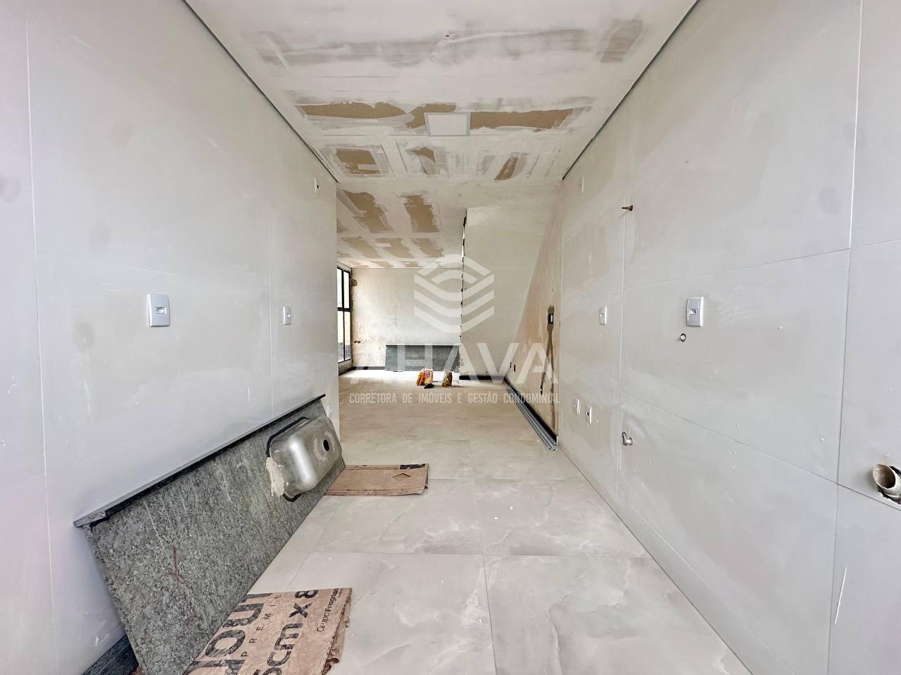 Cobertura à venda no Santa Mônica: 