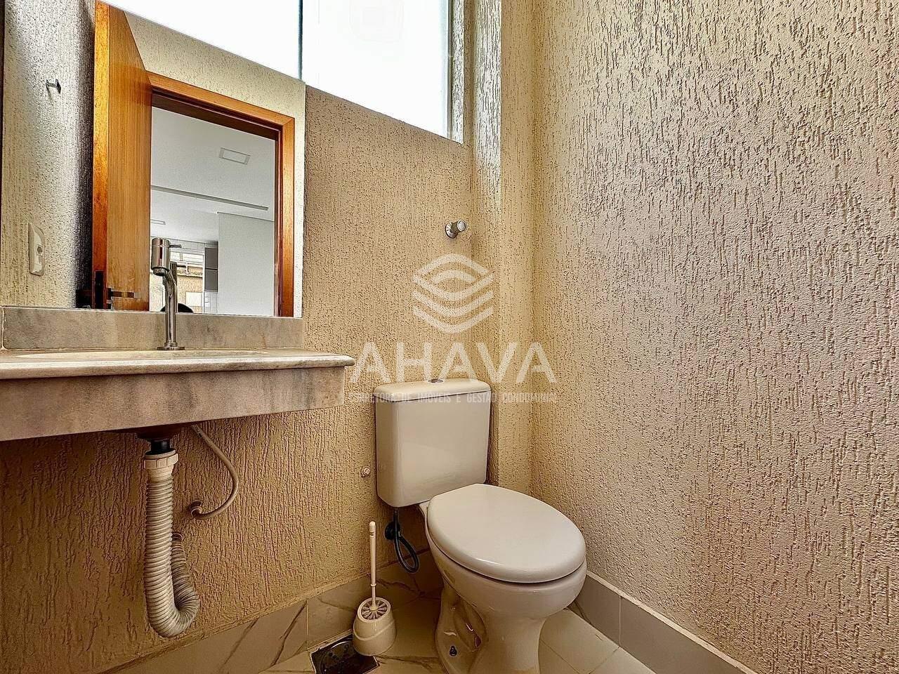 Casa em condomínio à venda no Itapoã: 