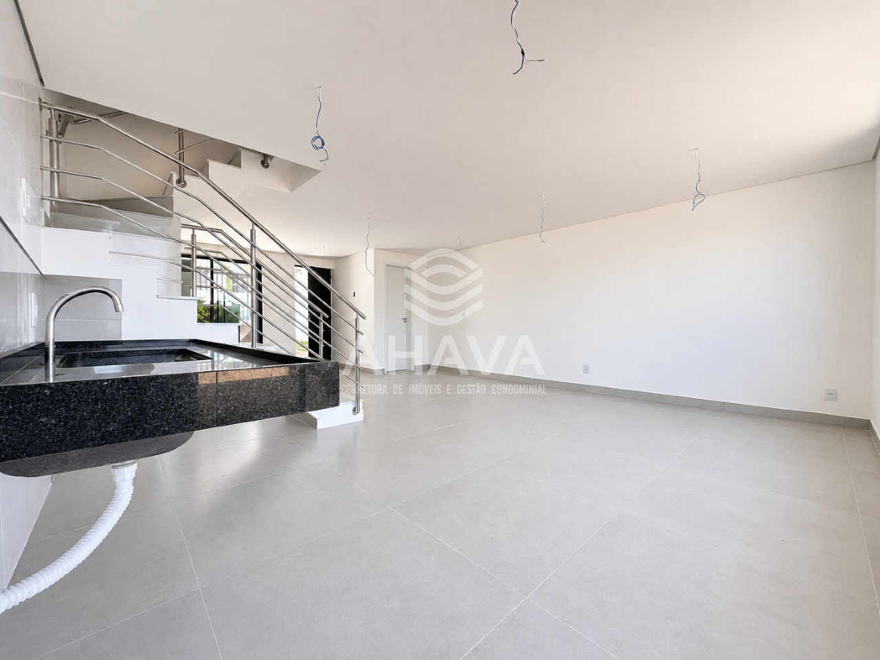 Casa geminada à venda no Santa Amélia: 