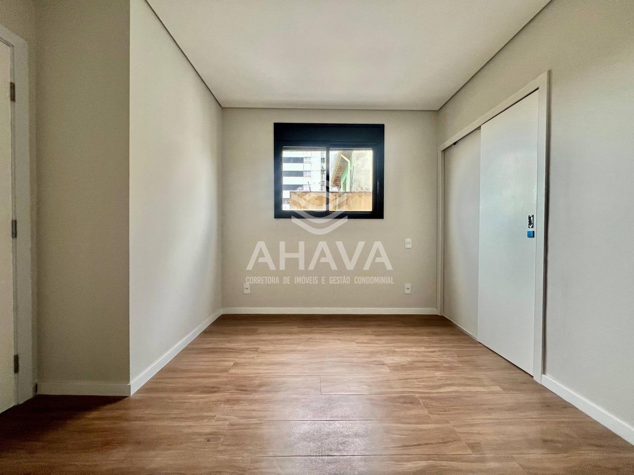 Cobertura à venda no Itapoã: 