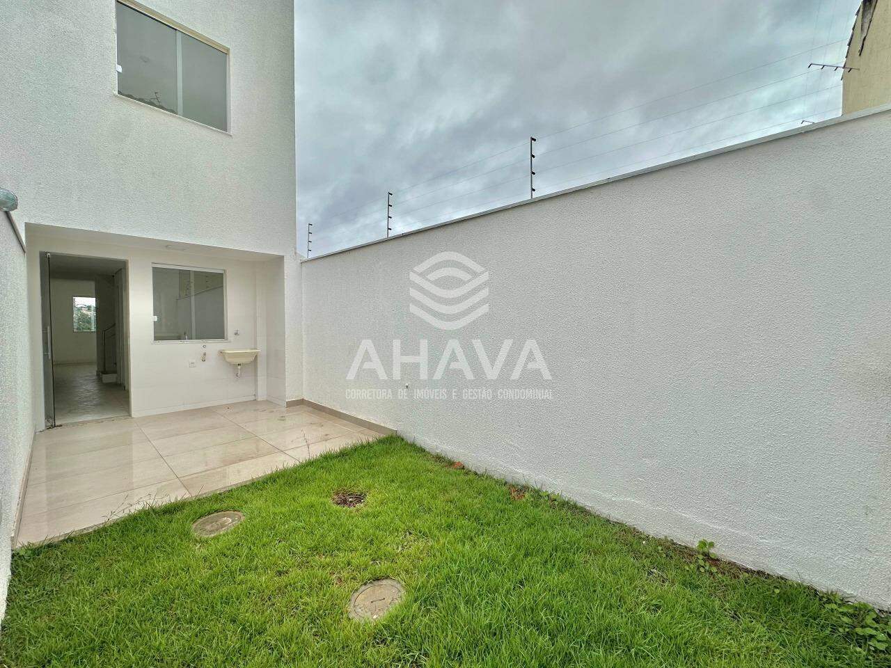 Casa geminada à venda no Santa Branca: 