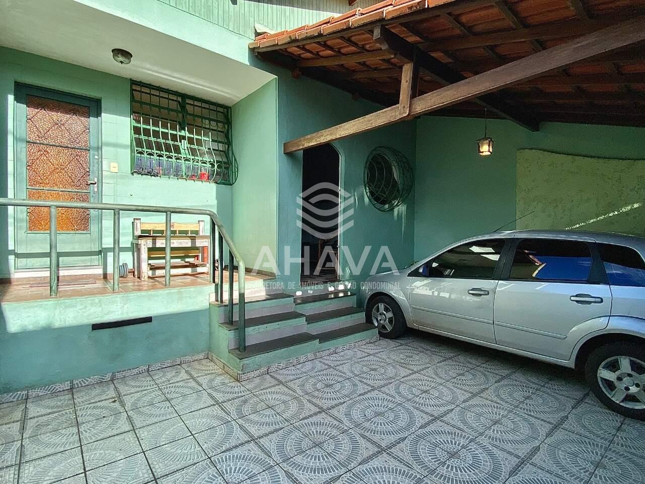 Casa geminada à venda no Planalto: 