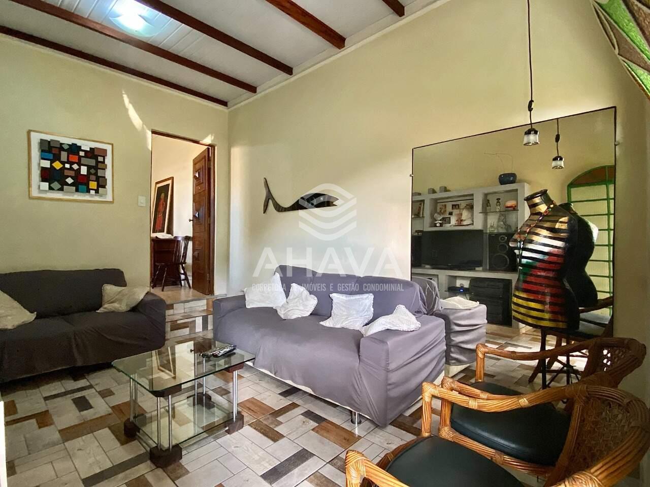 Casa geminada à venda no Planalto: 