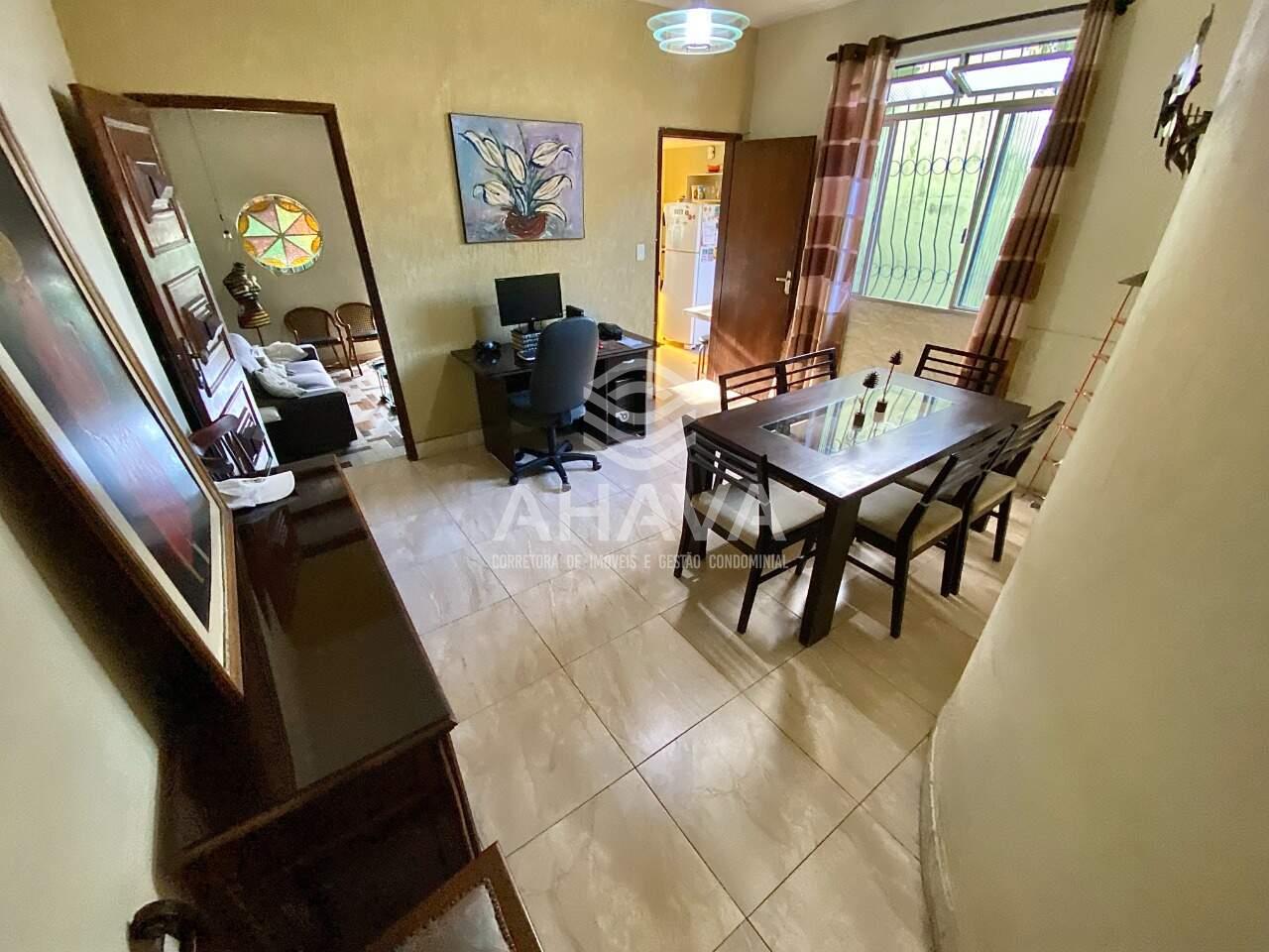 Casa geminada à venda no Planalto: 