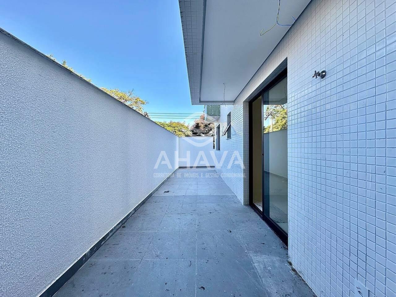 Apartamento com área privativa à venda no Itapoã: 