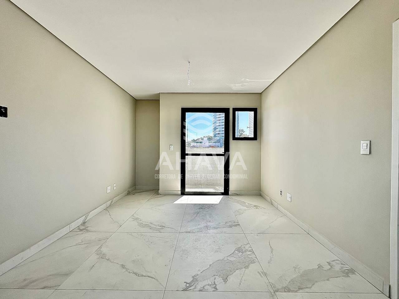 Cobertura à venda no Itapoã: 