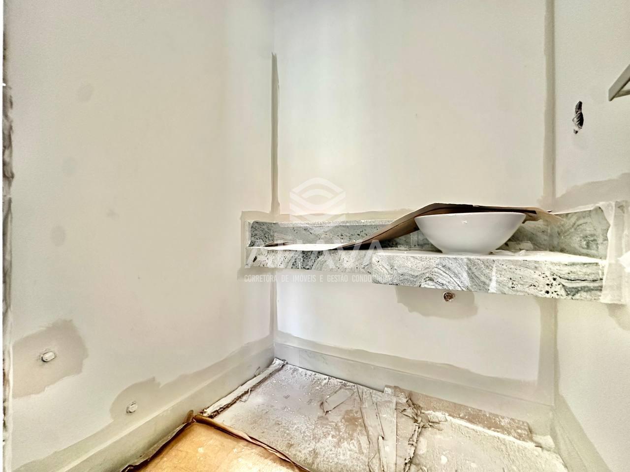 Apartamento com área privativa à venda no Liberdade: 