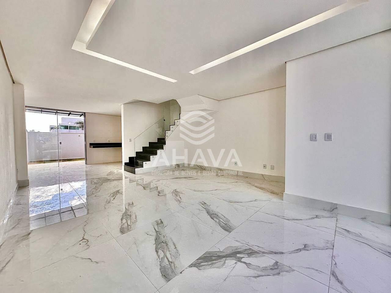 Casa geminada à venda no Santa Mônica: 