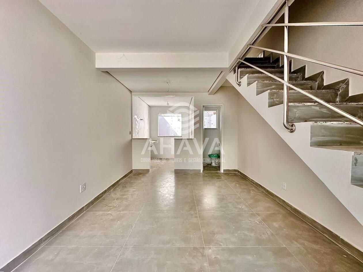 Casa geminada à venda no Planalto: 