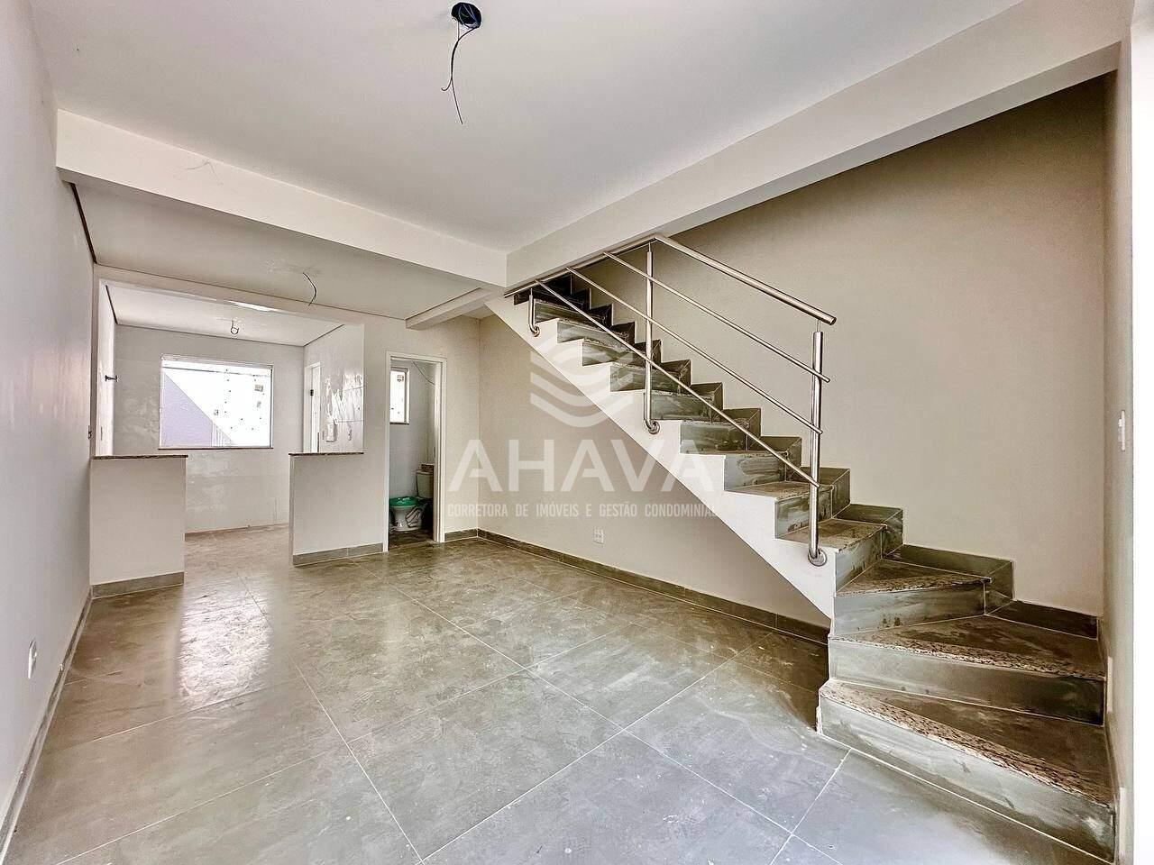 Casa geminada à venda no Planalto: 