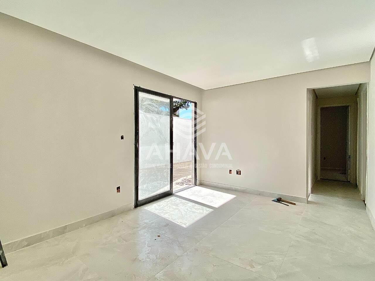 Apartamento com área privativa à venda no Itapoã: 