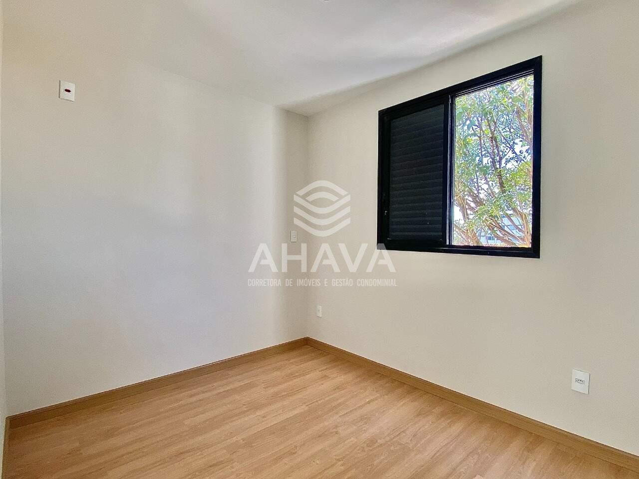 Apartamento com área privativa à venda no Itapoã: 