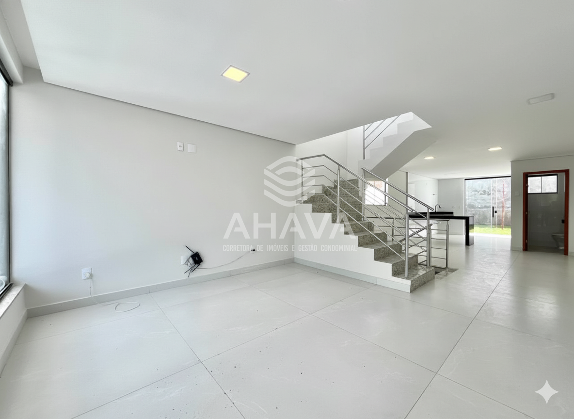 Casa geminada à venda no Planalto: 