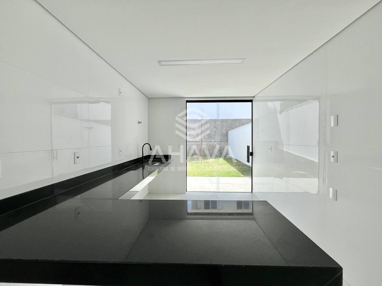 Casa geminada à venda no Planalto: 