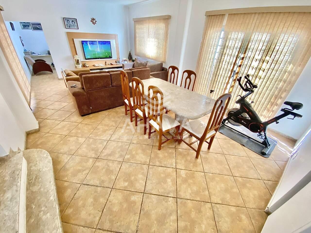 Casa à venda no Trevo: 