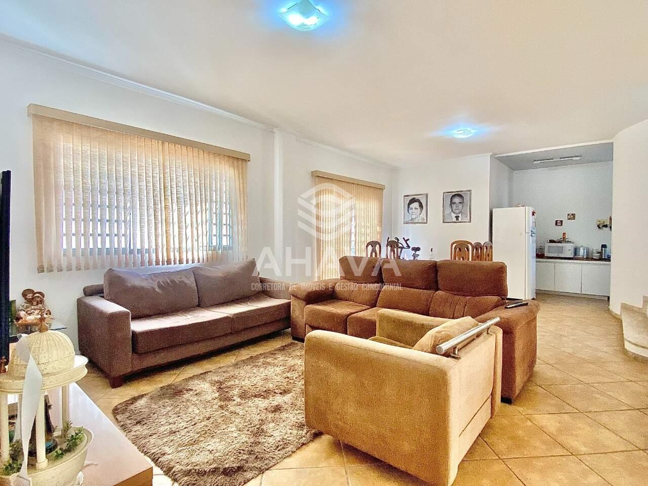 Casa à venda no Trevo: 