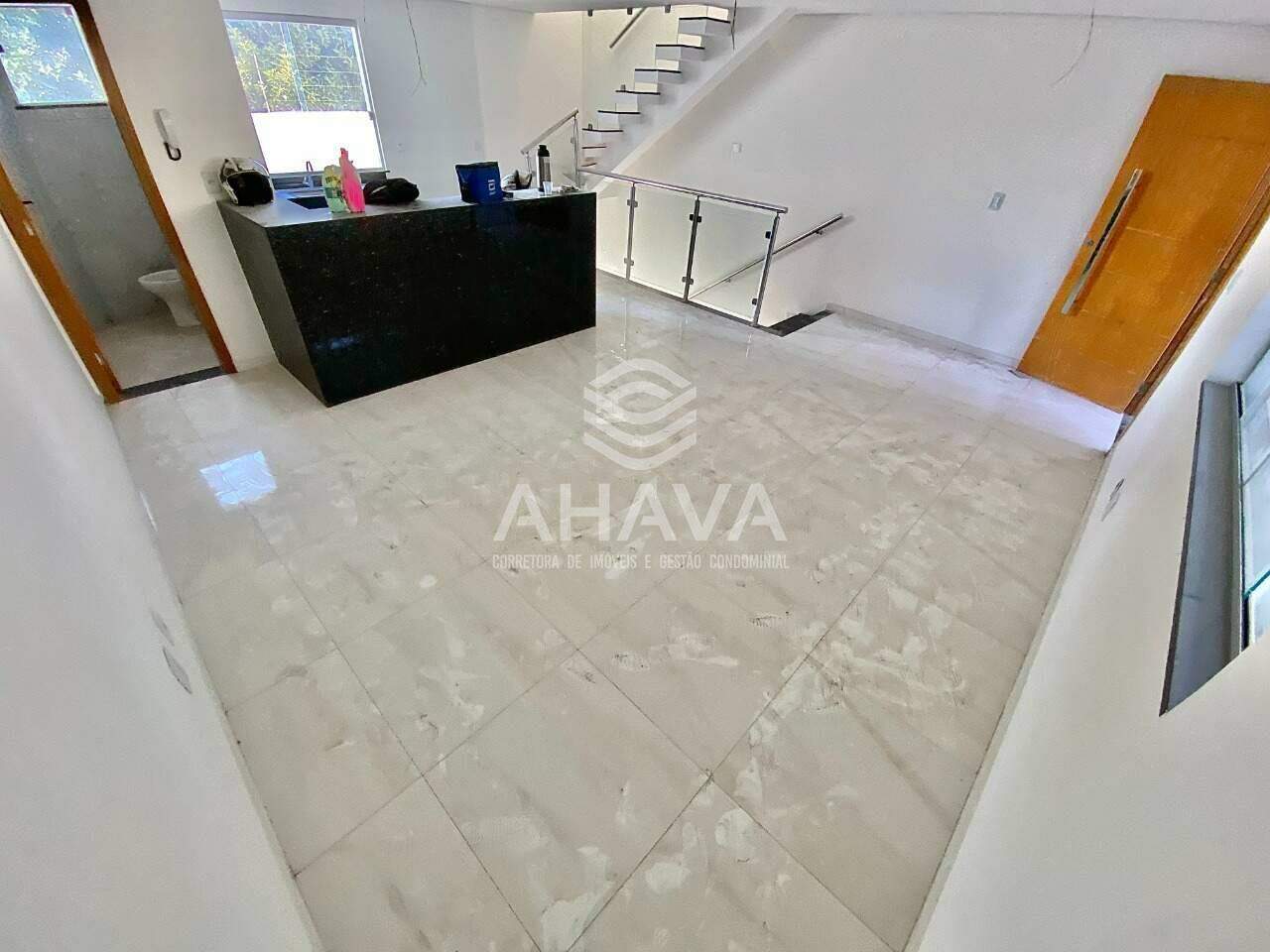 Casa geminada à venda no Santa Amélia: 