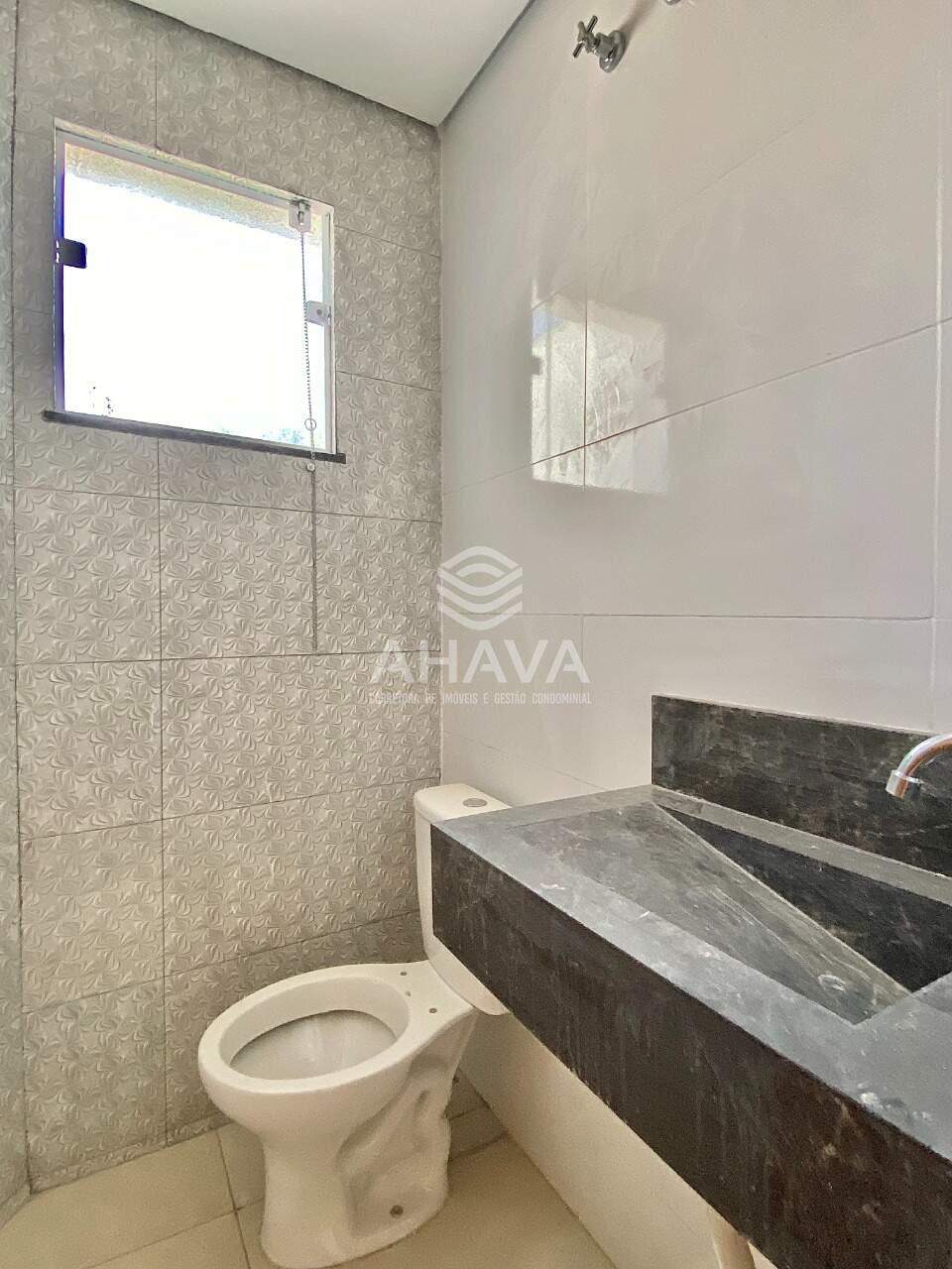 Casa geminada à venda no Santa Amélia: 
