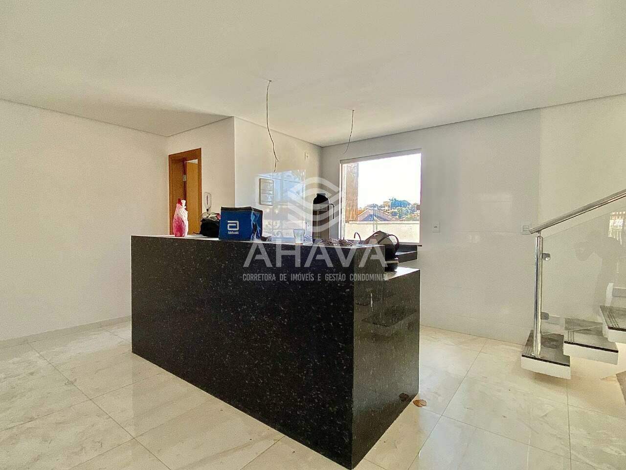 Casa geminada à venda no Santa Amélia: 